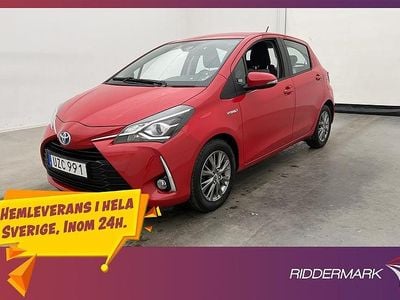 Röd Begagnad 2018 Toyota Yaris Hybrid Active Halvkombi | 164 800 kr (Marknadspris)