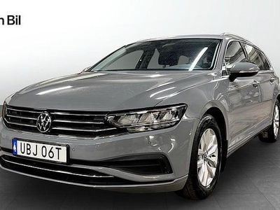 Grå Begagnad 2024 VW Passat Kombi | 299 900 kr (Superpris)