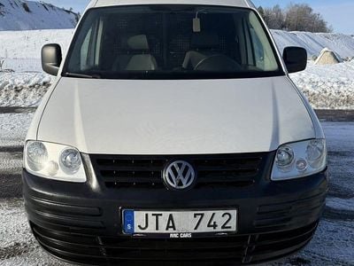 Begagnad VW Caddy 75 HK (55 kW) 2009 Vit Minibuss
