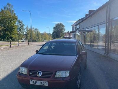 Begagnad VW Bora Highline 150 HK (110 kW) 1999 Mörkröd Sedan