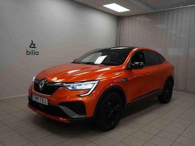 Orange Begagnad 2023 Renault Arkana SUV | 219 900 kr (Marknadspris)