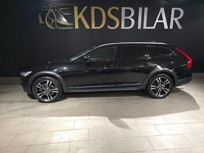 Svart Begagnad 2017 Volvo V90 CC Inscription Kombi | 219 500 kr (Marknadspris)