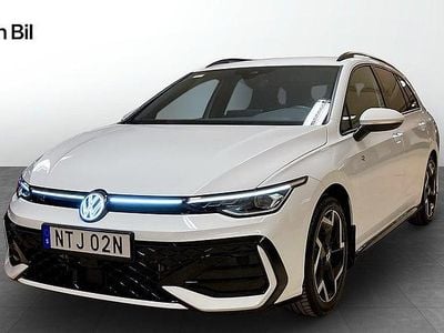 Begagnad VW Golf VIII R-line 151 HK (111 kW) 2024 Vit Kombi