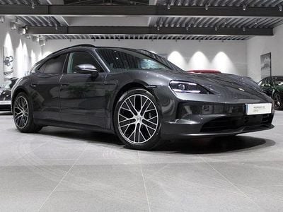 Begagnad Porsche Taycan Sport Turismo 319 kW (435 HK) 2024 Mörkgrå (volcano grey metallic) Kombi