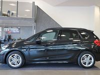 begagnad BMW 220 Active Tourer 225xe M Sport|Euro 6|Kamera|Drag|Head up 2020, Minibuss