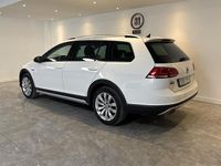 Begagnad VW Golf Alltrack 184 HK (135 kW) 2016 Vit Kombi