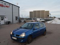 Begagnad Renault Clio R.S. 75 HK (55 kW) 2005 Blå Halvkombi