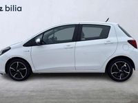 Begagnad Toyota Yaris Hybrid Active 102 HK (75 kW) 2016 Vit Halvkombi