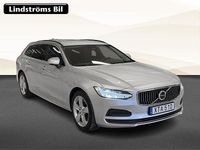 Begagnad Volvo V90 Momentum 200 HK (147 kW) 2022 Silver Kombi