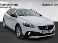 Begagnad Volvo V40 CC Momentum 116 HK (85 kW) 2014 Vit Kombi