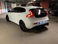 Begagnad Volvo V40 253 HK (186 kW) 2016 Solid vit