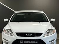 Begagnad Ford Mondeo Titanium 200 HK (147 kW) 2011 Vit Halvkombi
