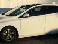 begagnad Volvo V40 T3 Momentum Panoramatak Euro 5