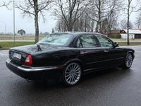 Begagnad Jaguar XJ 258 HK (189 kW) 2004 Svart Sedan