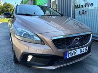 Begagnad Volvo V40 CC Summum 255 HK (187 kW) 2013 Brun Kombi