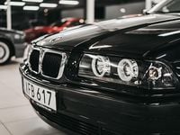 Begagnad BMW 328 193 HK (141 kW) 1999 Svart Cab