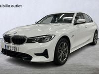 Begagnad BMW 330 Sport Line 292 HK (214 kW) 2022 Vit Sedan