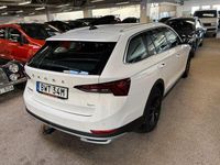 Begagnad Skoda Octavia Scout 150 HK (110 kW) 2022 Vit Kombi