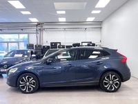 Begagnad Volvo V40 Summum 150 HK (110 kW) 2016 Mörkblå Halvkombi