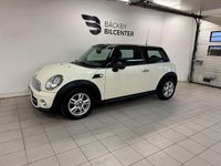 Begagnad Mini Cooper Pepper 122 HK (89 kW) 2011 Vit Halvkombi