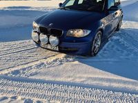 Begagnad BMW 118 143 HK (105 kW) 2009 Montego metallic blue a51 Halvkombi