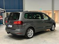 Begagnad VW Sharan 150 HK (110 kW) 2022 Grå Minibuss