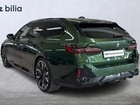 Begagnad BMW 550e M Sport 490 HK (360 kW) 2025 Grön (anglesey green metallic) Kombi