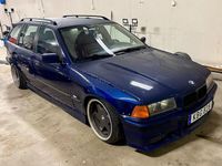 Begagnad BMW 328 M Sport 193 HK (141 kW) 1995 Blå Kombi