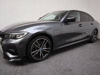 Begagnad BMW 330e M Sport 292 HK (214 kW) 2021 Grå Sedan