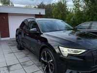 Begagnad Audi e-tron Proline 230 kW (313 HK) 2020 Brilliant black SUV