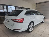 begagnad Skoda Superb Kombi Combi 2,0 TDI 4X4 Automat 190Hk