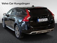 begagnad Volvo V60 CC D4 AWD Classic Summum Pro Drag VOC Blis 2018, Kombi