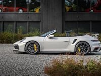 Begagnad Porsche 911 Turbo S Cabriolet 650 HK (478 kW) 2023 Ljusgrå Cab