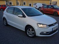 Begagnad VW Polo 90 HK (66 kW) 2015 Vit Halvkombi