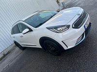 Begagnad Kia Niro Advance 141 HK (103 kW) 2017 Vit SUV