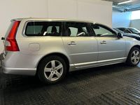 begagnad Volvo V70 D5 230HK AUT SUMMUM D-VÄRM NAVI DRAG TAKLUCKA