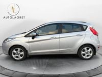 Begagnad Ford Fiesta Trend 82 HK (60 kW) 2010 Grå Halvkombi