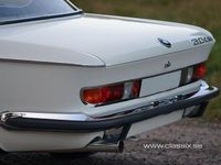 Begagnad BMW E9 200 HK (147 kW) 1972 Vit Sportkupé