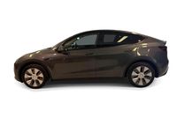 Begagnad Tesla Model Y Long Range AWD 378 kW (514 HK) 2022 Grå SUV