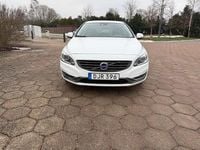 Begagnad Volvo V60 Momentum 181 HK (133 kW) 2014 Vit Kombi