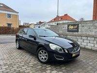 Begagnad Volvo V60 Momentum 116 HK (85 kW) 2013 Svart Kombi
