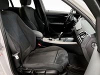 Begagnad BMW 118 Shadowline 136 HK (100 kW) 2018 Vit Halvkombi