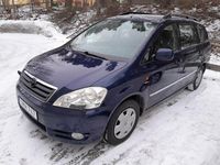 Begagnad Toyota Avensis Verso 150 HK (110 kW) 2003 Minibuss