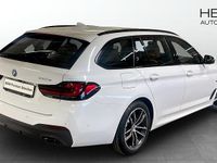 Begagnad BMW 530e Shadowline 2023 Vit Kombi