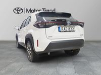 Begagnad Toyota Yaris Hybrid Active 117 HK (86 kW) 2023 Vit