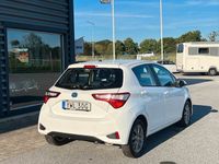 begagnad Toyota Yaris Hybrid e-CVT Euro 6 101hk