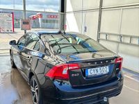 Begagnad Volvo S60 181 HK (133 kW) 2015 Super fin svart volvo Sedan