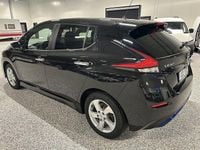 Begagnad Nissan Leaf 110 kW (150 HK) 2021 Svart Halvkombi