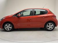 Begagnad Peugeot 208 Active 82 HK (60 kW) 2015 Orange Halvkombi