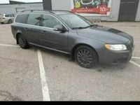 Begagnad Volvo V70 Momentum 109 HK (80 kW) 2010 Grå Kombi